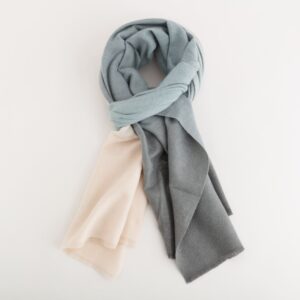 Everest Woman Scarf 1