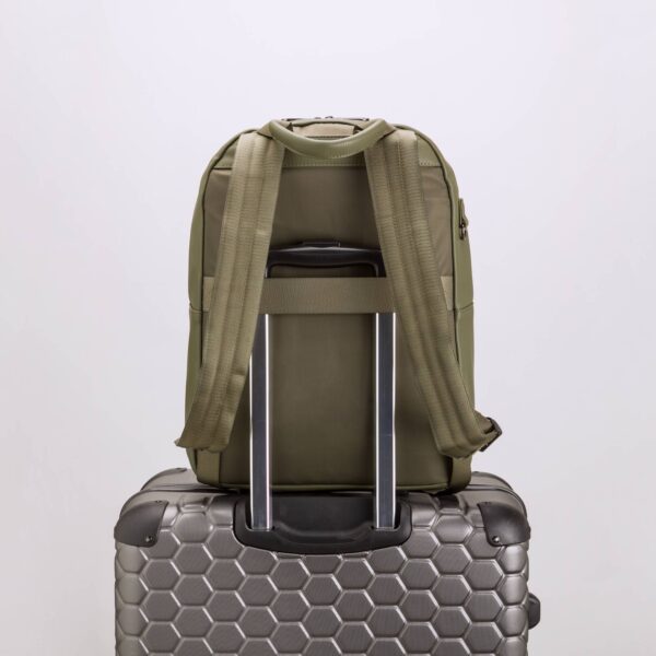 capable pro man backpack 2 – Image 9