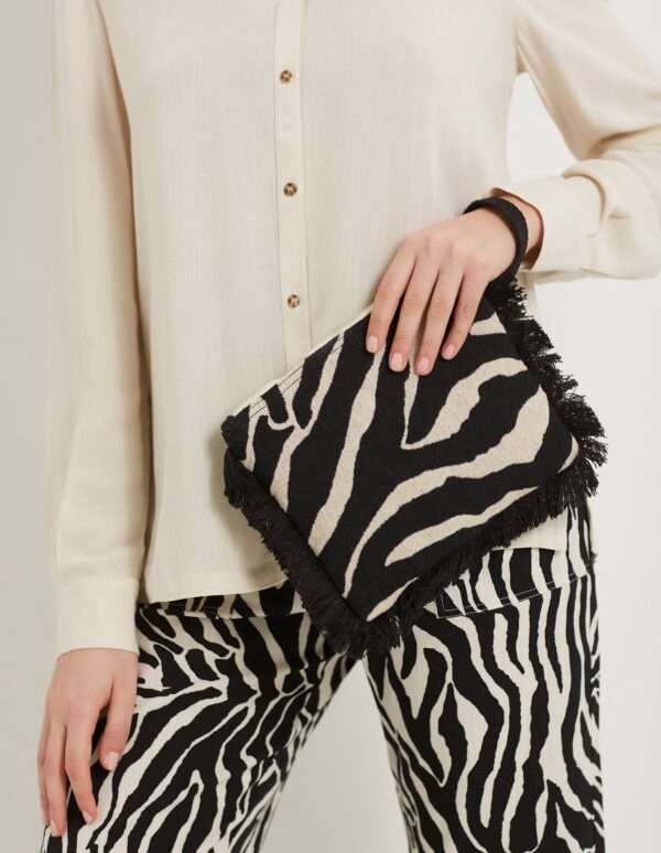 Manyara Woman Pochette
