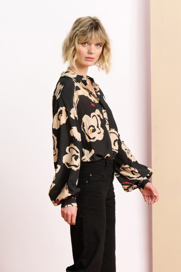 BLOUSE - Flower Glory Black – Image 5