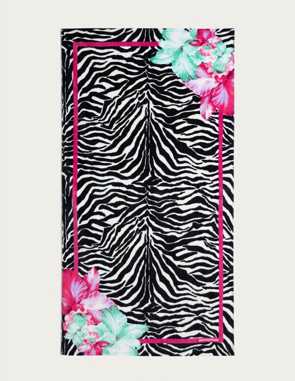 Manyara Woman Beach Towel – Image 2