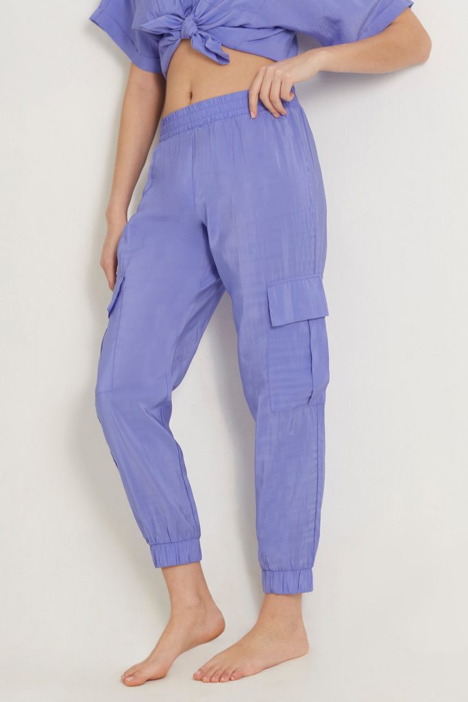 Summer Glam Woman Full-Long Trousers 2