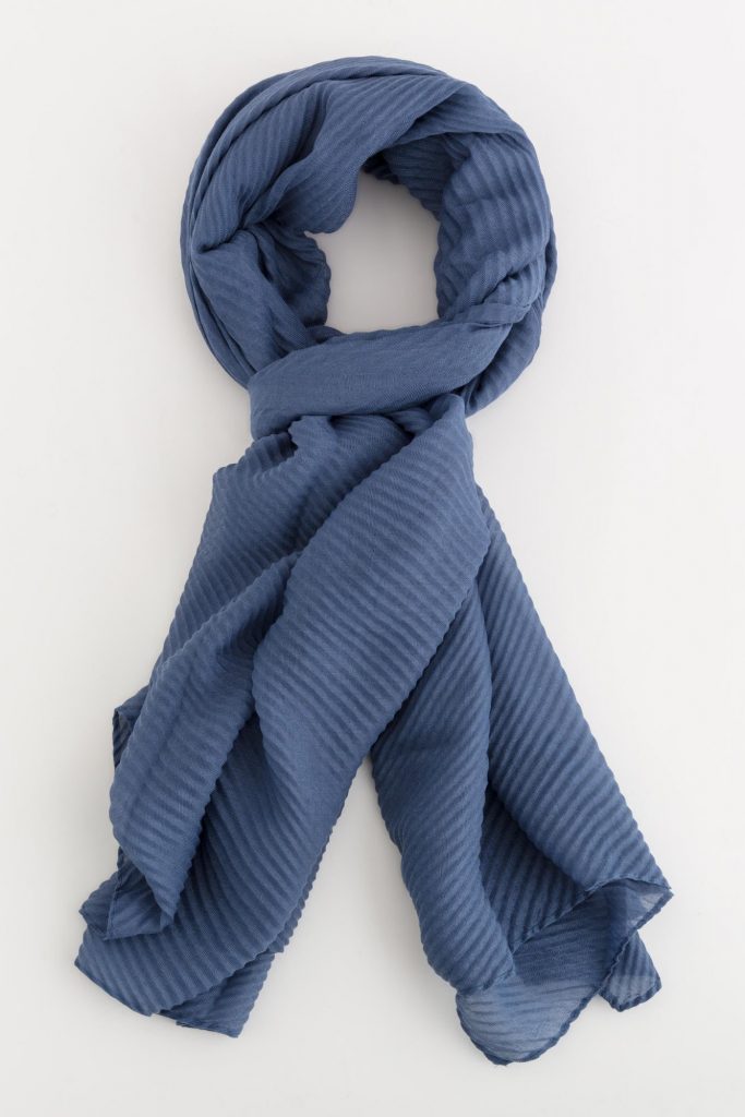 Everest Woman Scarf 2