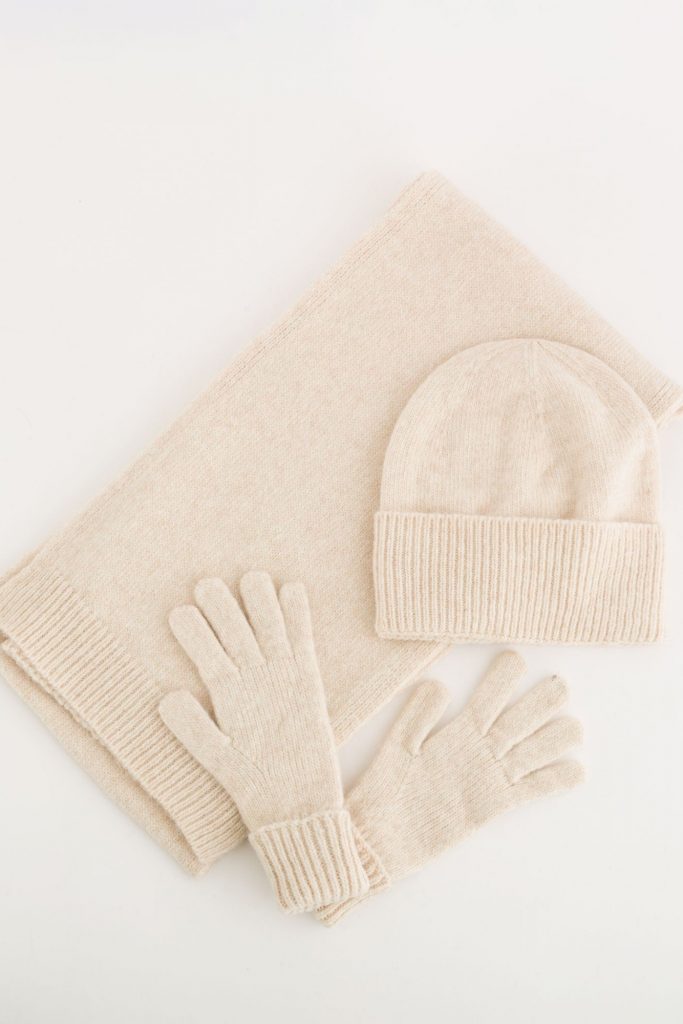 Everest Woman Set Gloves / Scarf / Hat