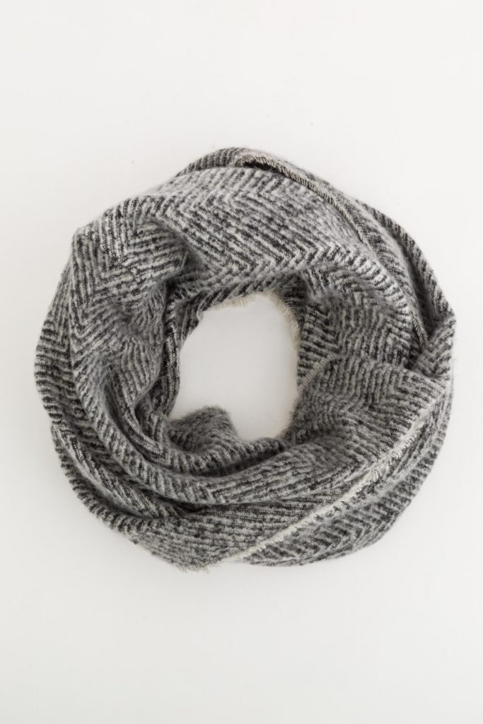 Everest Woman Round Neck Scarf