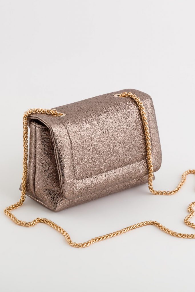 Siriana woman crossbody