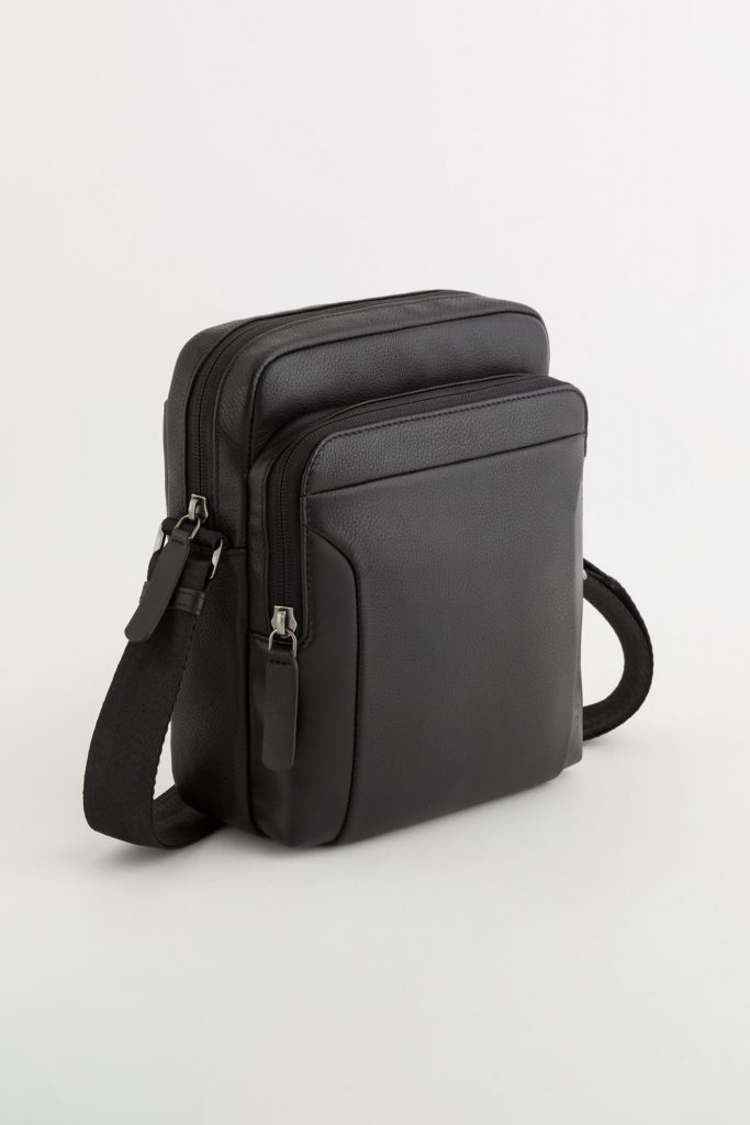 City Pro Man Small Crossbody