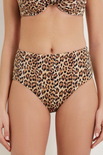 Essentials Woman Shaping Bottom 2